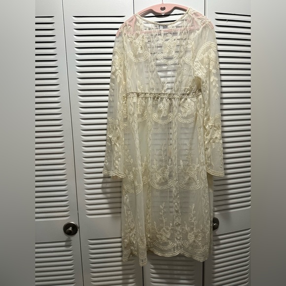 Story On Lace Overlay Jacket with front tie - Picture 3 of 9